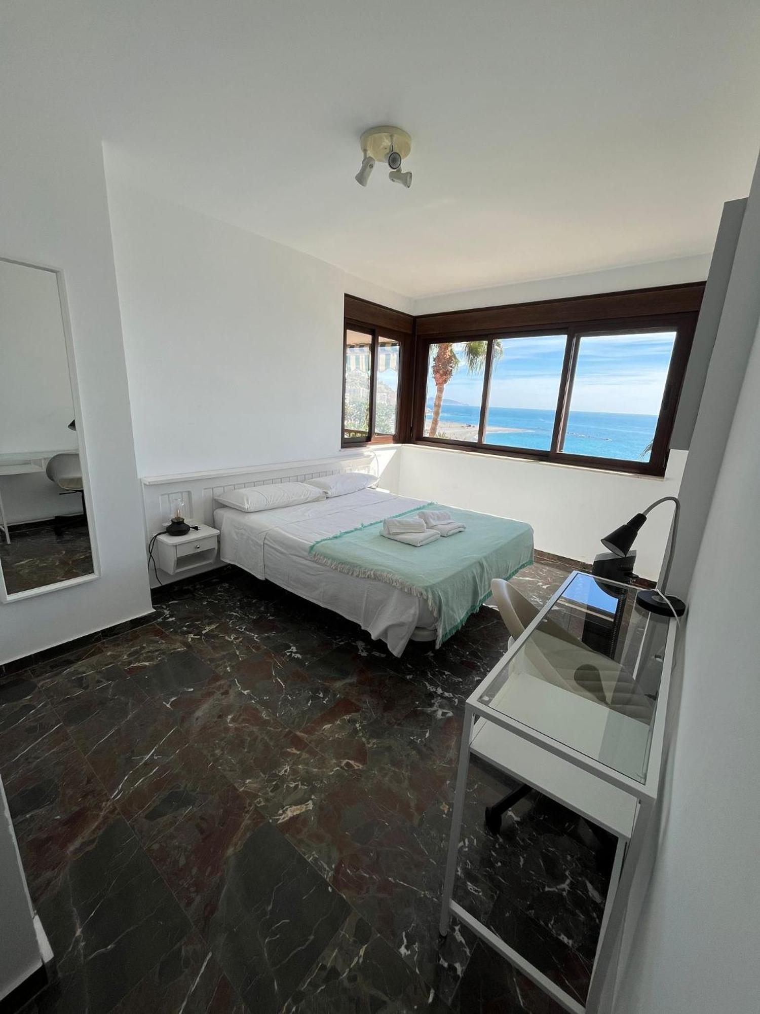 Apartamento La Caletilla Almunecar Luaran gambar